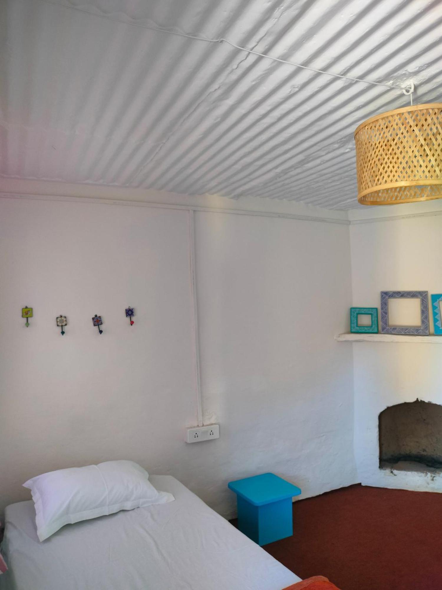 Hotel The Alpine Vista Almora Esterno foto