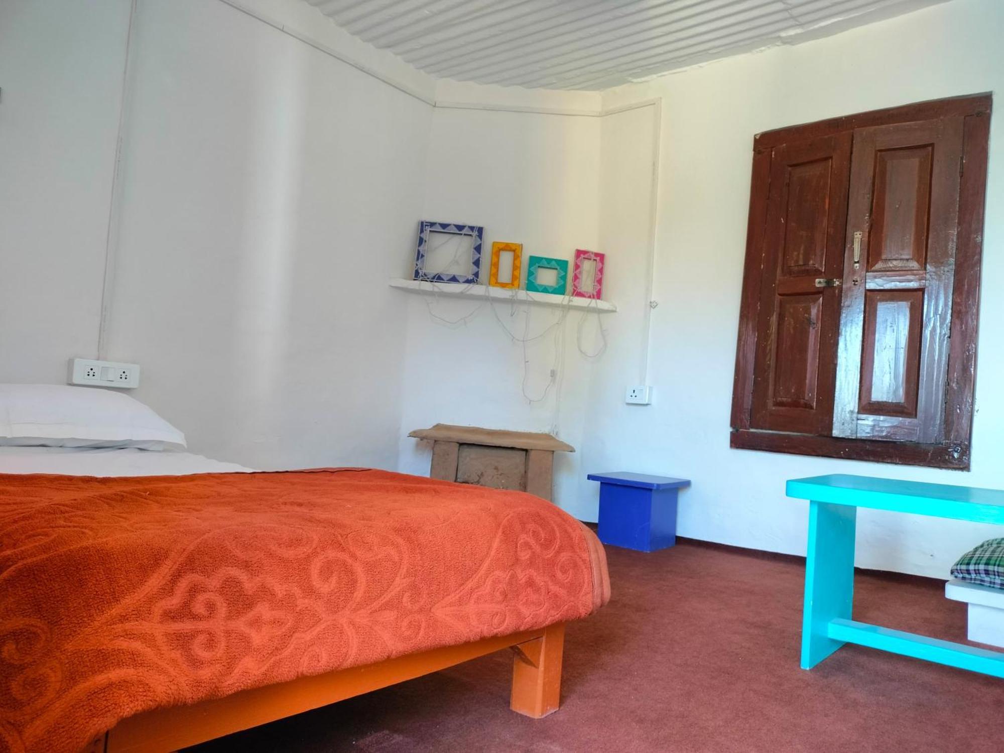 Hotel The Alpine Vista Almora Esterno foto