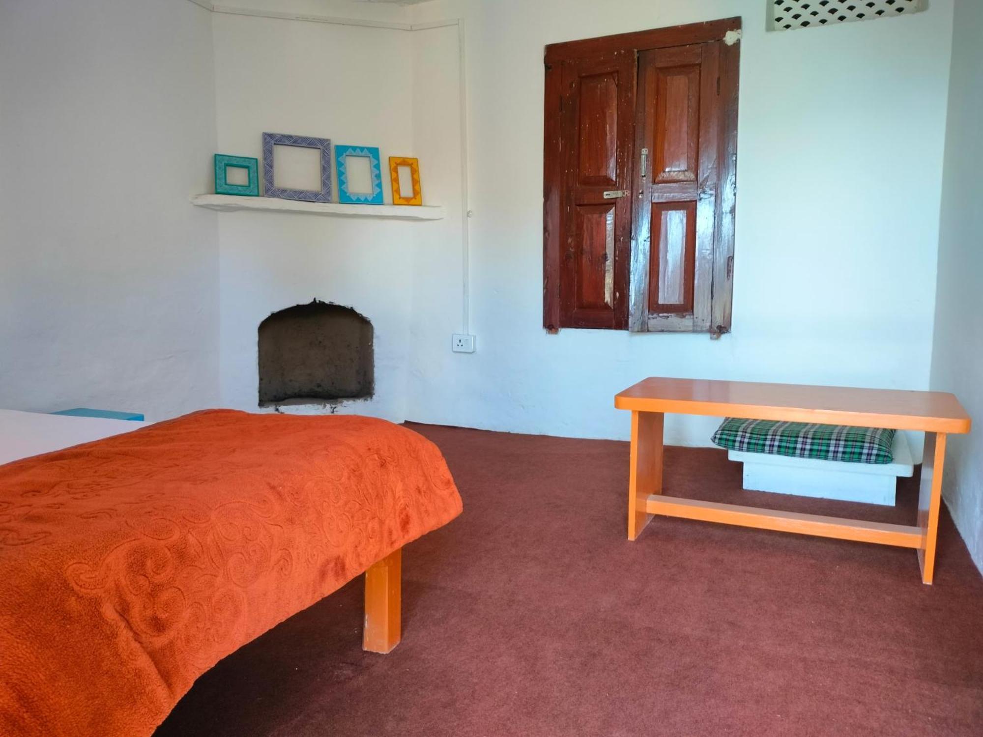 Hotel The Alpine Vista Almora Esterno foto