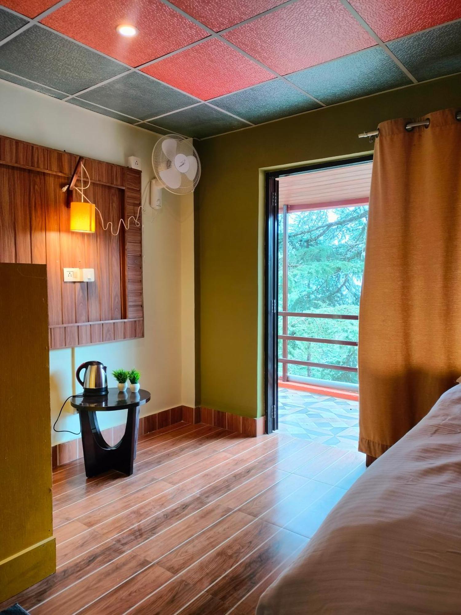 Hotel The Alpine Vista Almora Esterno foto